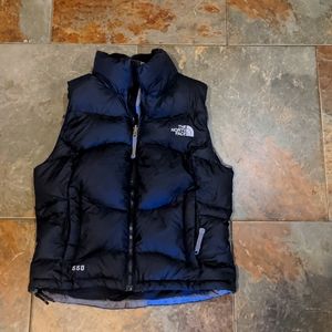 Black North Face 550 unstained vest black with many pockets